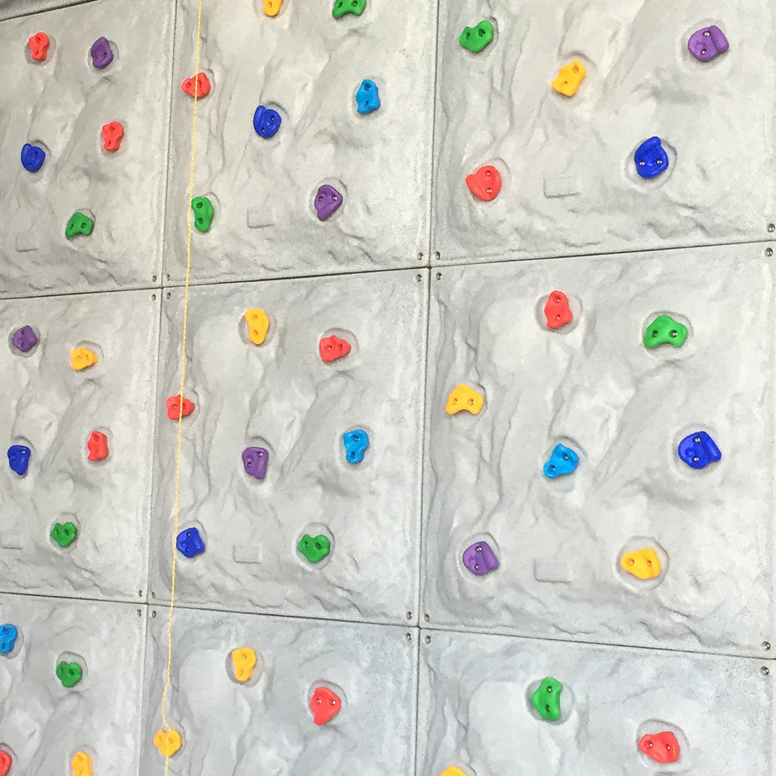 Molde rotacional para muro de escalada