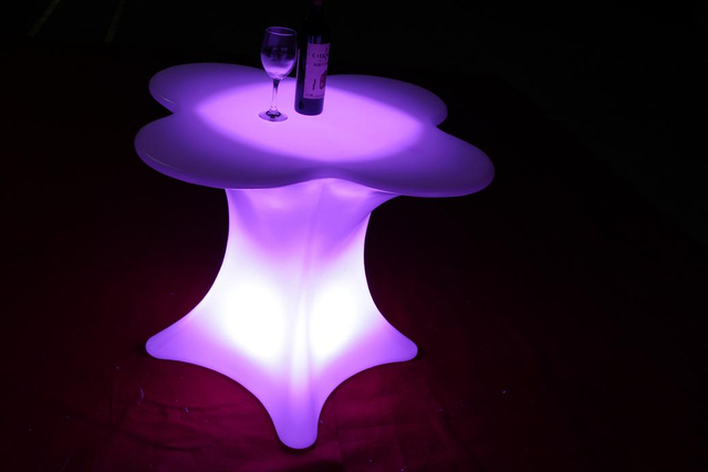 Rotomoldeo de aluminio para mesa de iluminación de plástico