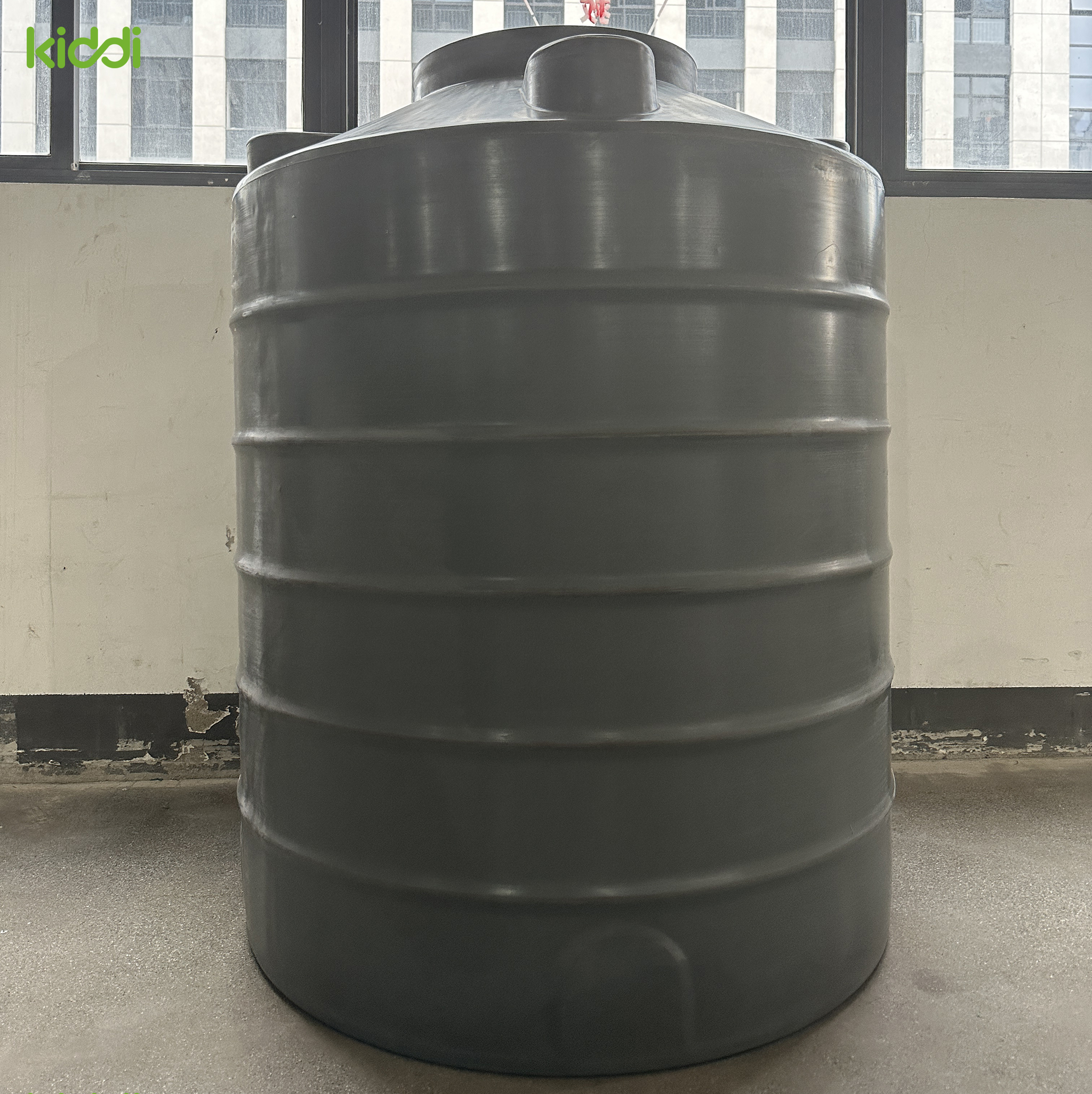 Molde rotacional de tanque de agua gigante