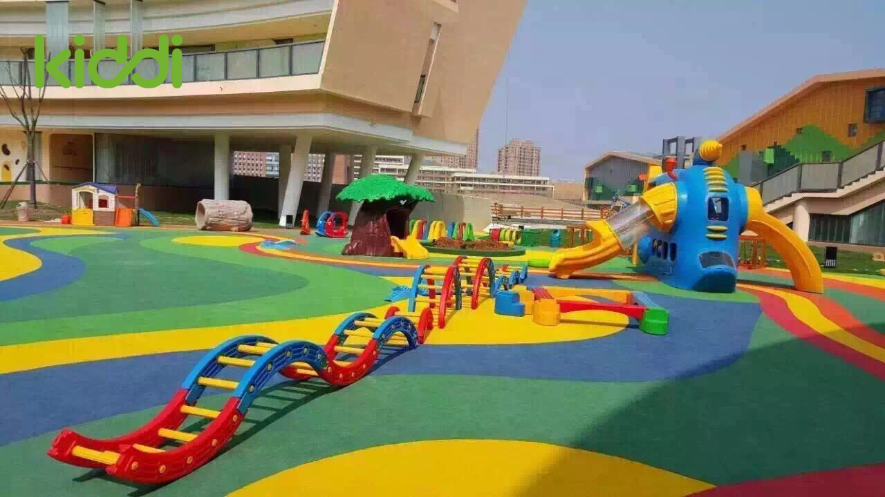 Molde roto de aluminio para juegos infantiles de pl&aacute;stico grande con tobog&aacute;n y columpio (4)